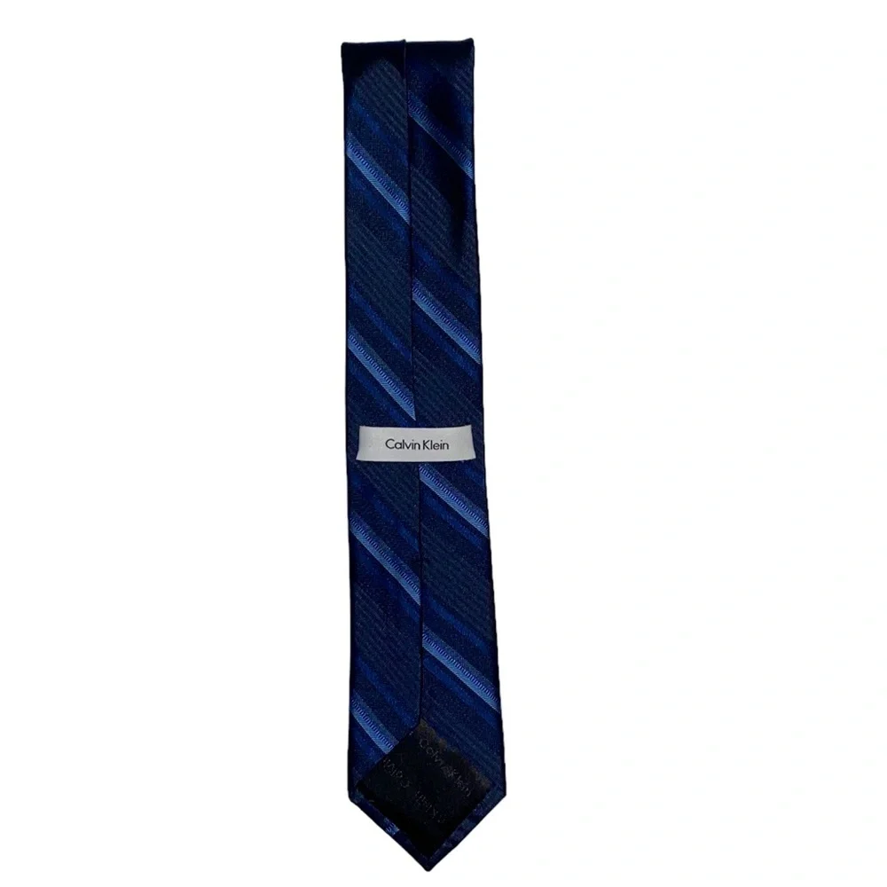 Calvin Klein 100% Silk Tie